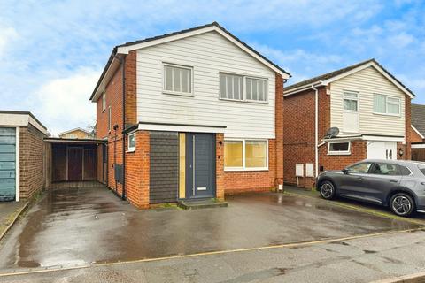 4 bedroom detached house to rent, Winnersh RG41