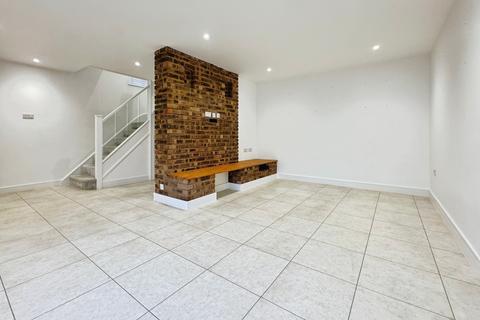 4 bedroom detached house to rent, Winnersh RG41