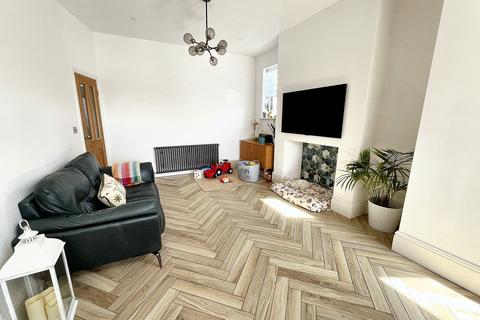 3 bedroom terraced house for sale, Ringley Road West, Radcliffe, M26