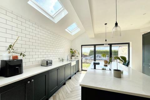 3 bedroom terraced house for sale, Ringley Road West, Radcliffe, M26