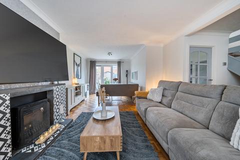 3 bedroom semi-detached house for sale, Boyne Drive, Chelmsford, Essex