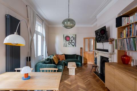 3 bedroom maisonette for sale, East Road, London E15