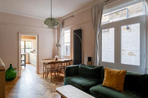 3 bedroom maisonette for sale, East Road, London E15