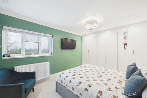 3 bedroom semi-detached house for sale, Chiltern Avenue, Stone