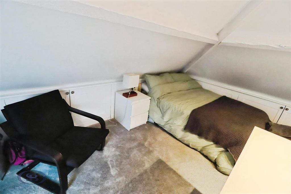 7f9b9aed-loft.jpg