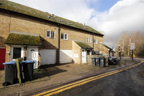 undefined, Warwick Road, Middlesex EN3