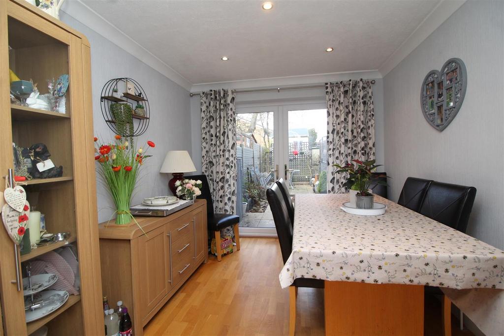 Dining room .JPG