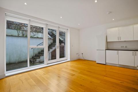 1 bedroom flat for sale, Devonshire Road, Forest Hill, London, SE23