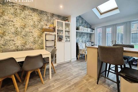 4 bedroom townhouse for sale, Bellscroft, Wombwell, Barnsley