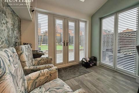 4 bedroom townhouse for sale, Bellscroft, Wombwell, Barnsley