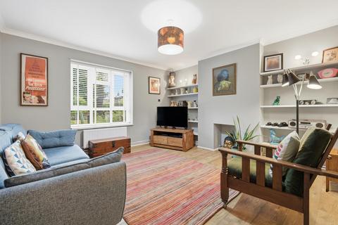 3 bedroom flat for sale, The Herons, Wanstead