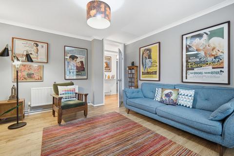 3 bedroom flat for sale, The Herons, Wanstead