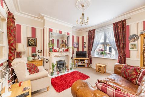 4 bedroom house for sale, Manor Street, Otley LS21