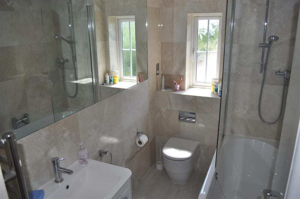 Bathroom.JPG