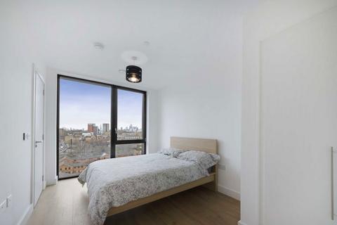 undefined, Aberfeldy Square, London E14