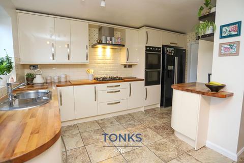 3 bedroom semi-detached house for sale, Willowsbrook Road, Halesowen B62