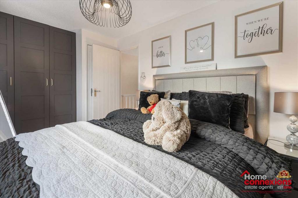 Bedroom One (2)