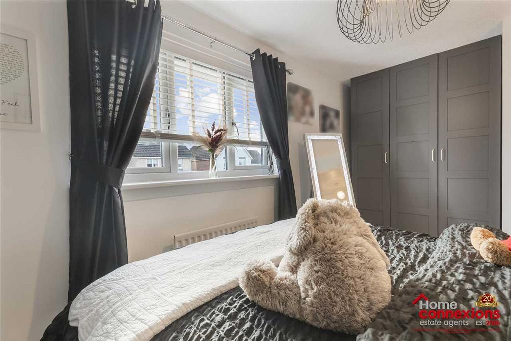 Bedroom One (4)