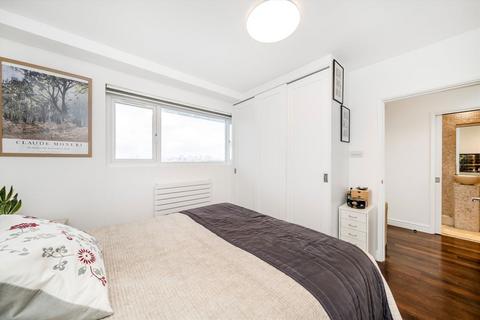 3 bedroom flat for sale, Ivy Lodge, London W11
