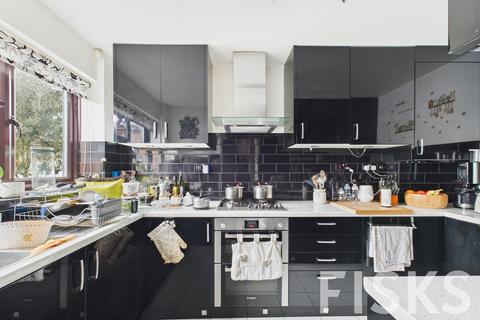 3 bedroom semi-detached house for sale, Brindles, Canvey Island, SS8