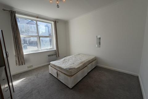 2 bedroom apartment to rent, Station Road, Hendon, LONDON, NW4