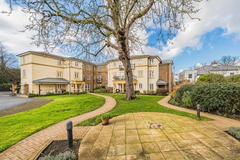 undefined, Popes Avenue, Twickenham TW2