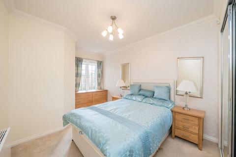 undefined, Popes Avenue, Twickenham TW2