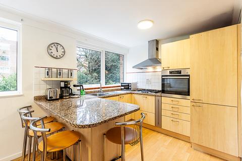 undefined, Beaulieu Close, London SE5