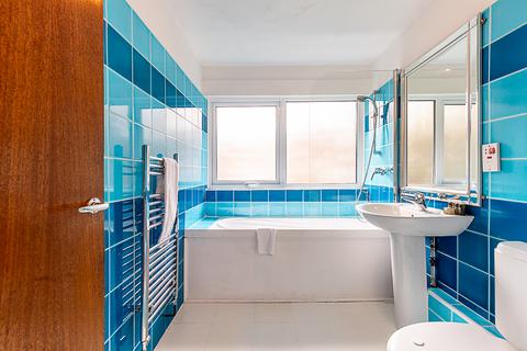 undefined, Beaulieu Close, London SE5