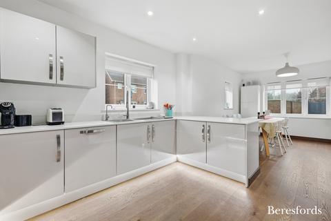 4 bedroom detached house for sale, River Court, Mountnessing, CM15