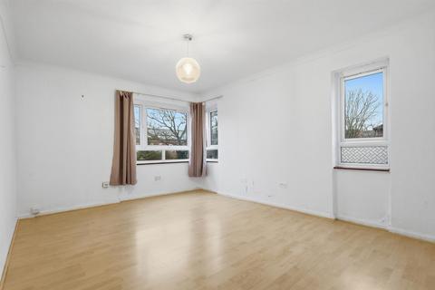 undefined, Fortis Green, London N2