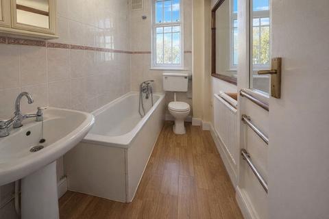 Studio for sale, Grove End Road, London NW8