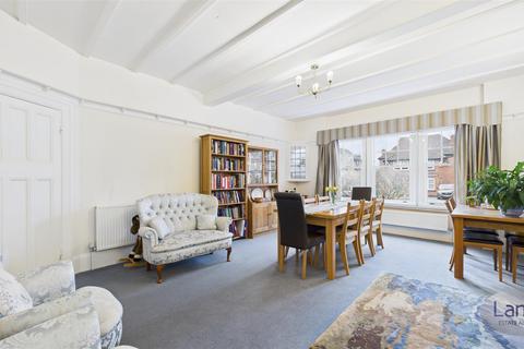 undefined, Old Park Ridings, London