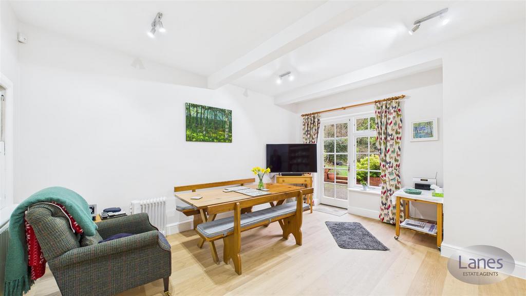 CAM04248 G0-PR0119-STILL011.jpg