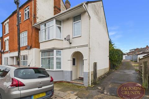 Stanhope Road, Queens Park, NN2 6JU