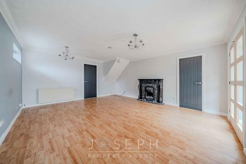 3 bedroom detached house for sale, Lower Harlings, Shotley Gate, IP9