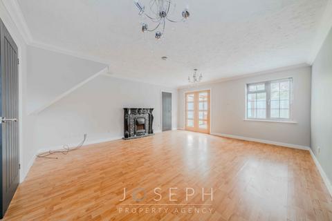 3 bedroom detached house for sale, Lower Harlings, Shotley Gate, IP9