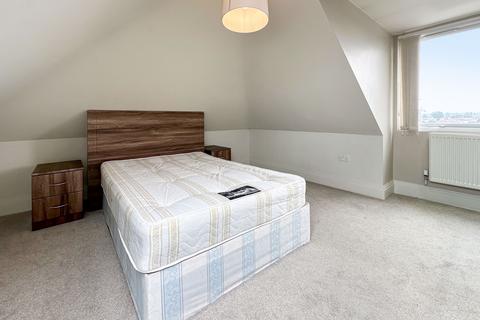 1 bedroom apartment to rent, Reet Gardens, Slough, Berkshire, SL1