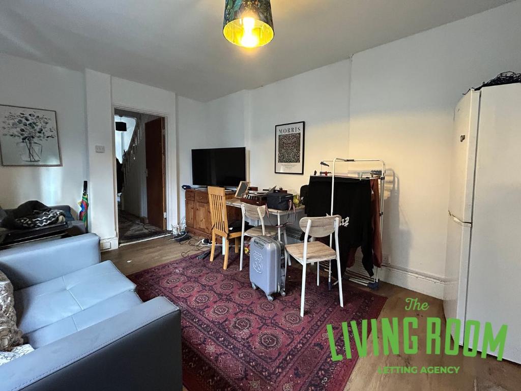 Lounge 1