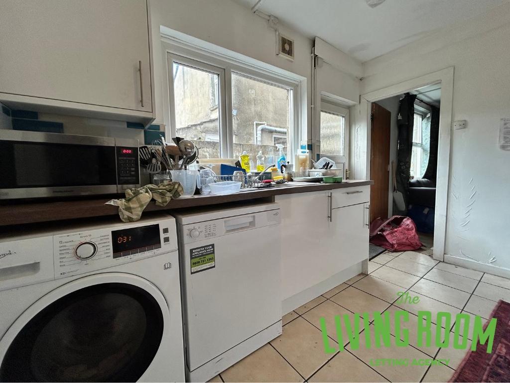 Kitchen 1