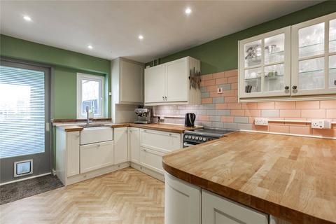 2 bedroom bungalow for sale, Hengist Gardens, Wickford, Essex, SS11