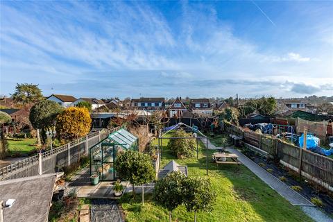 2 bedroom bungalow for sale, Hengist Gardens, Wickford, Essex, SS11