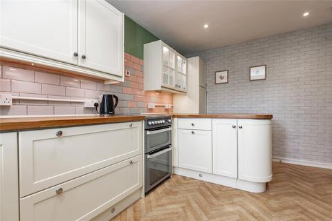 2 bedroom bungalow for sale, Hengist Gardens, Wickford, Essex, SS11