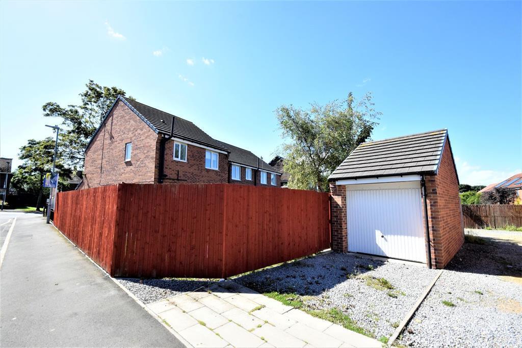 Detached garage