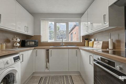 2 bedroom detached bungalow for sale, Little Hollies, Forest Town, NG19