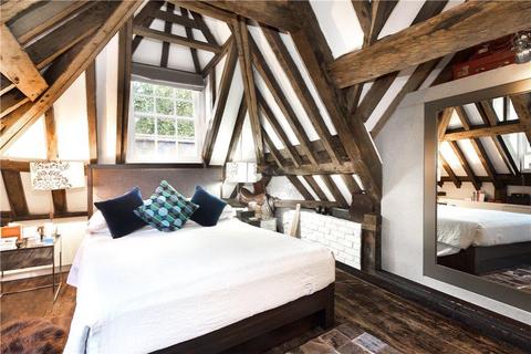 2 bedroom flat to rent, Mortlake High Street, London SW14