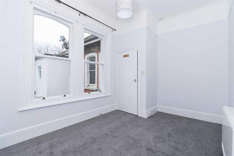 2 bedroom flat for sale, Richmond Road, Worthing