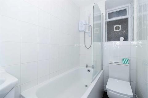 2 bedroom flat for sale, Richmond Road, Worthing
