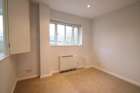 undefined, MIDDLE ROAD, LEATHERHEAD, KT22