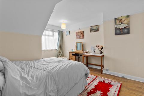 4 bedroom semi-detached house for sale, Highlands Road, Seaford